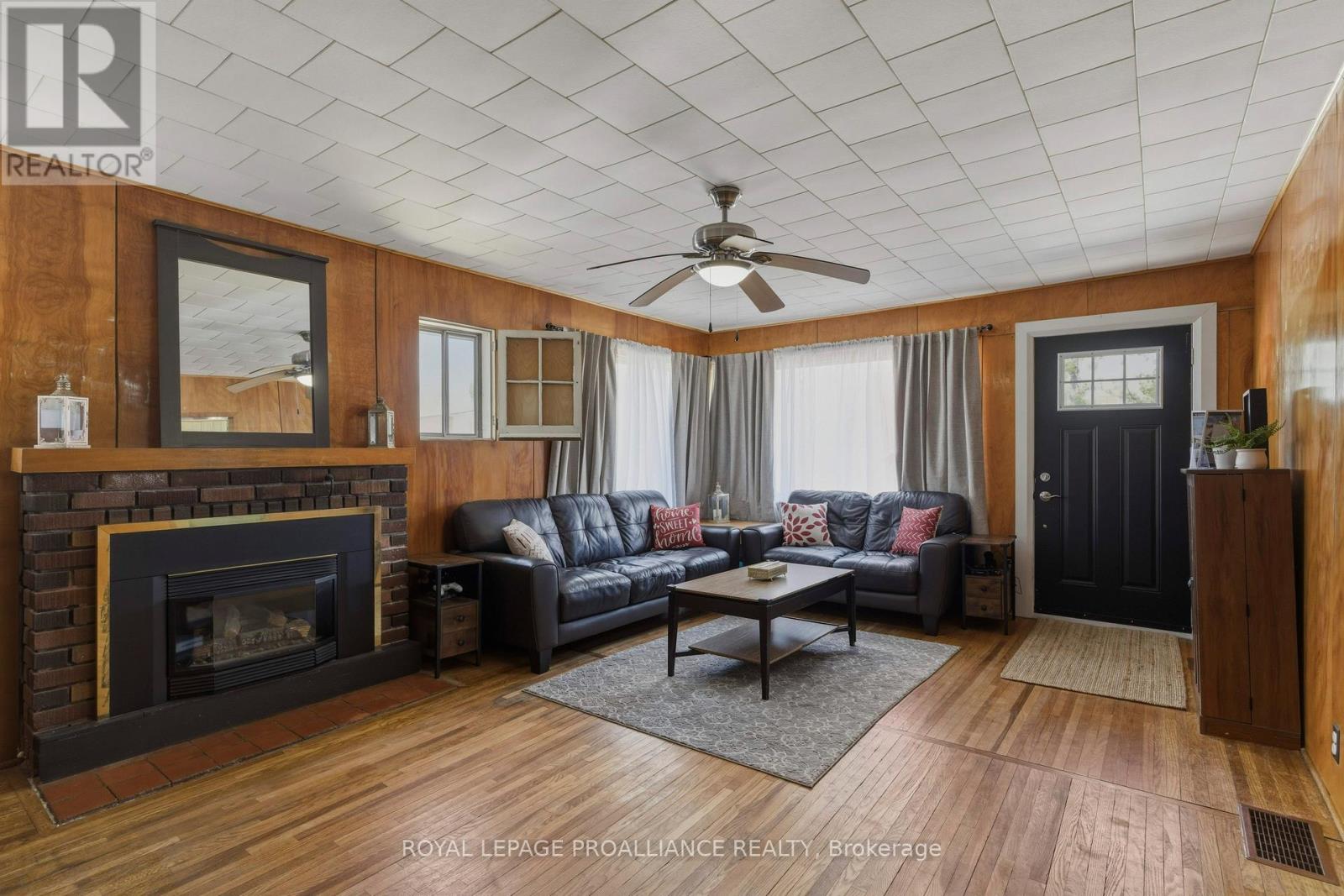 18 Quabbin Road, Front Of Yonge, Ontario  K0E 1R0 - Photo 4 - X12999716