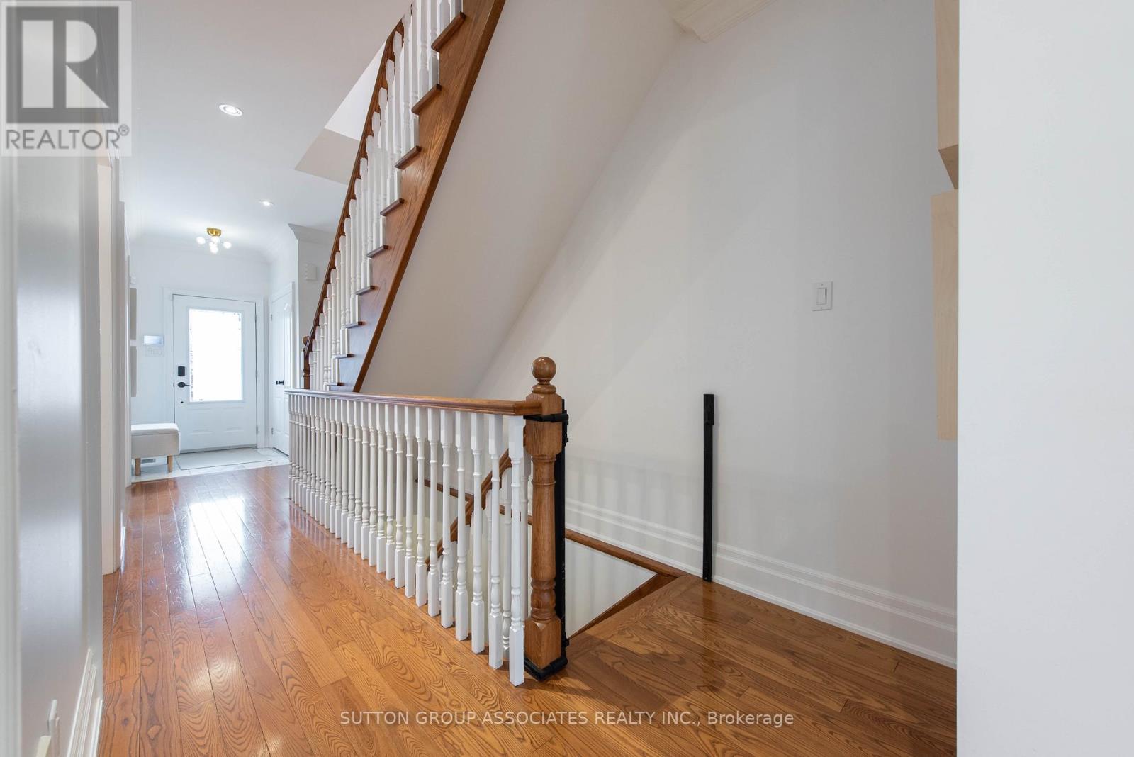 4 Coates Avenue, Toronto, Ontario  M6C 1K7 - Photo 19 - C12999678