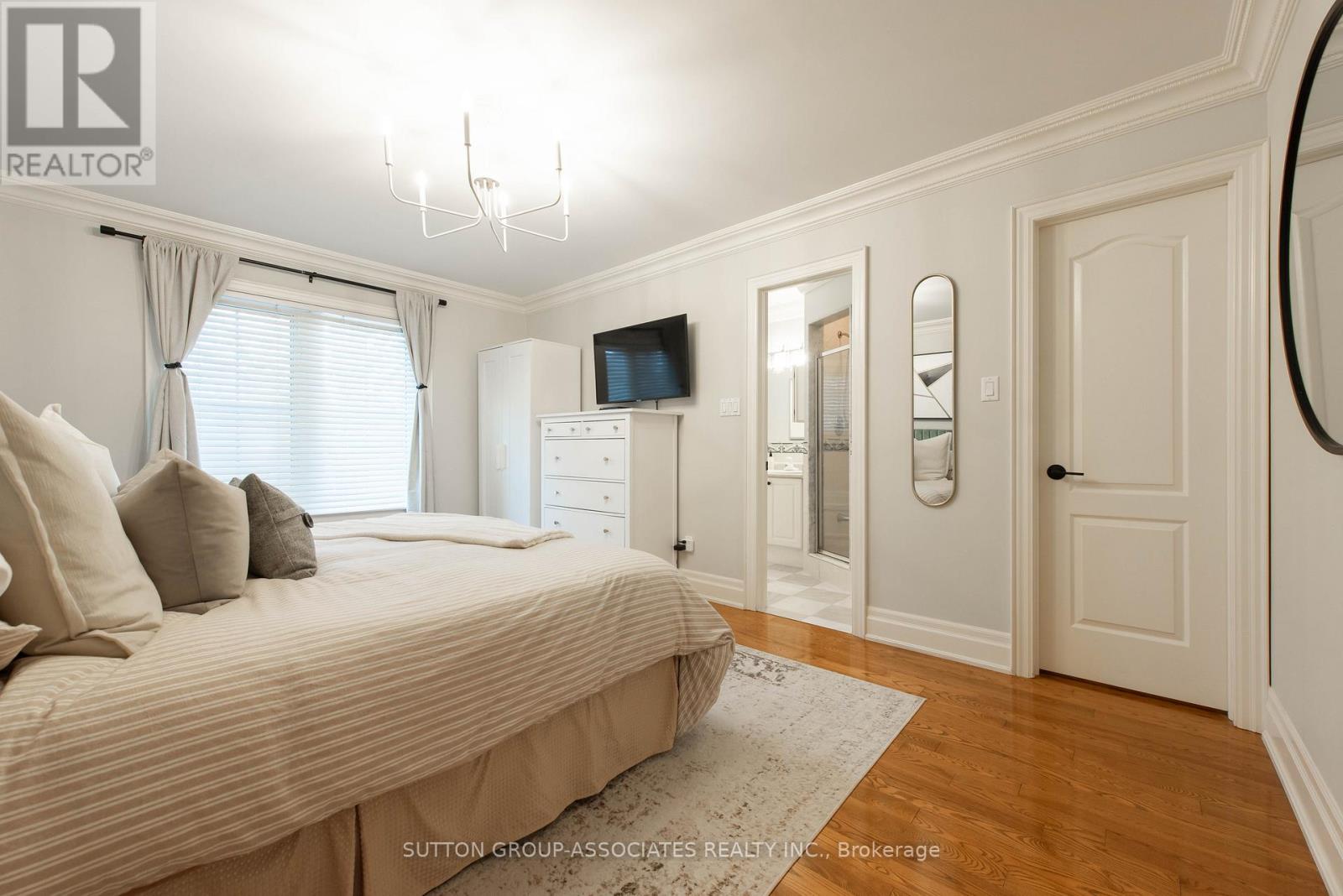 4 Coates Avenue, Toronto, Ontario  M6C 1K7 - Photo 21 - C12999678