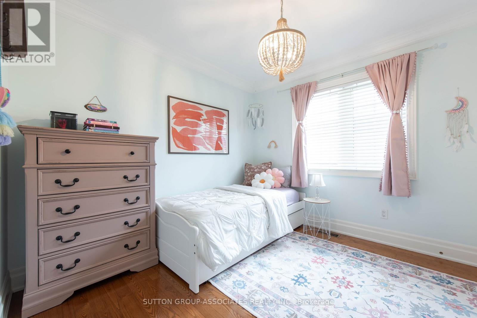 4 Coates Avenue, Toronto, Ontario  M6C 1K7 - Photo 28 - C12999678