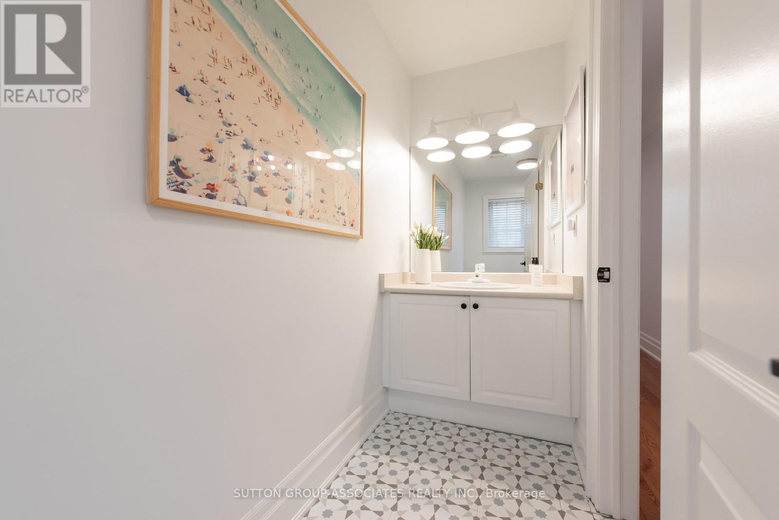 4 Coates Avenue, Toronto, Ontario  M6C 1K7 - Photo 32 - C12999678