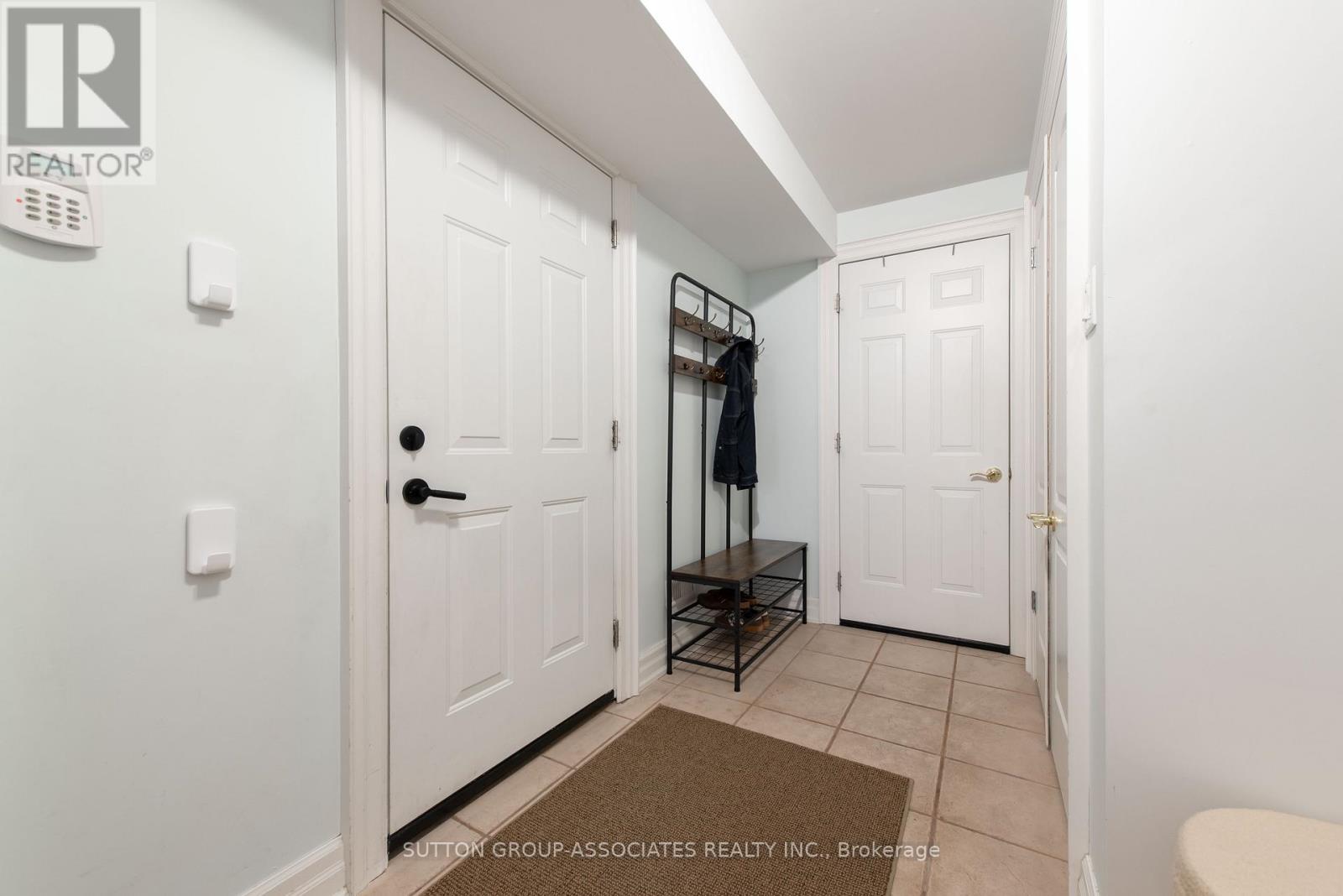 4 Coates Avenue, Toronto, Ontario  M6C 1K7 - Photo 34 - C12999678