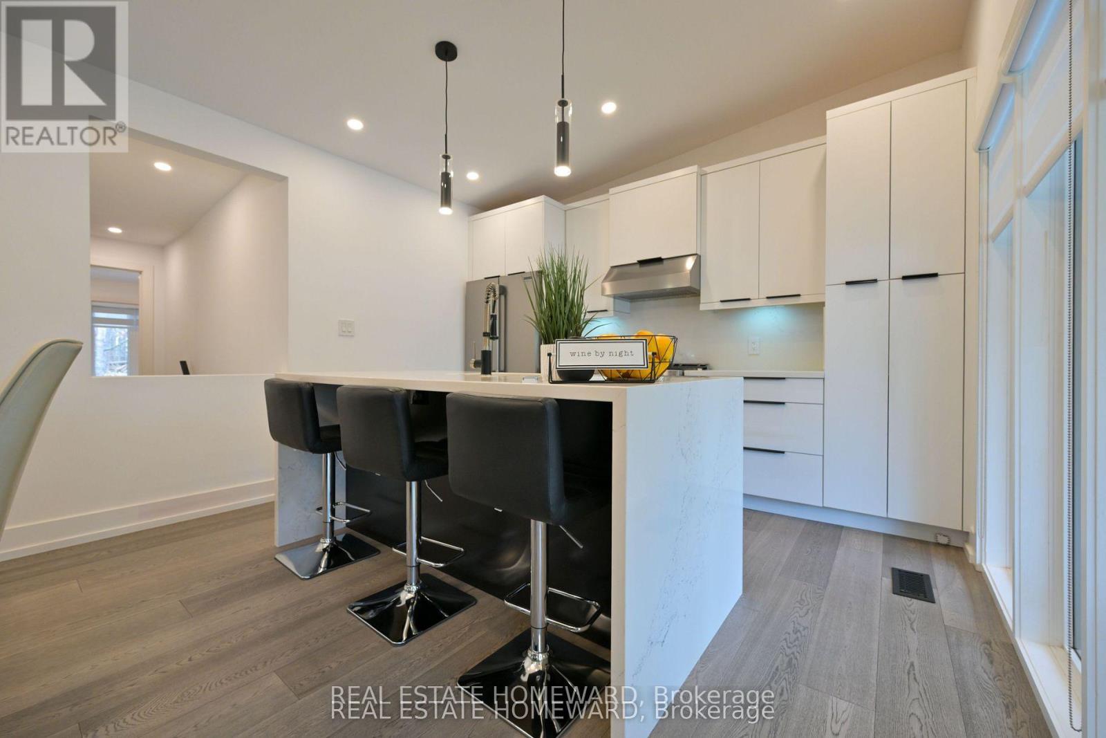 3763 Fairway Road, Innisfil, Ontario  L9S 2L4 - Photo 12 - N12999654