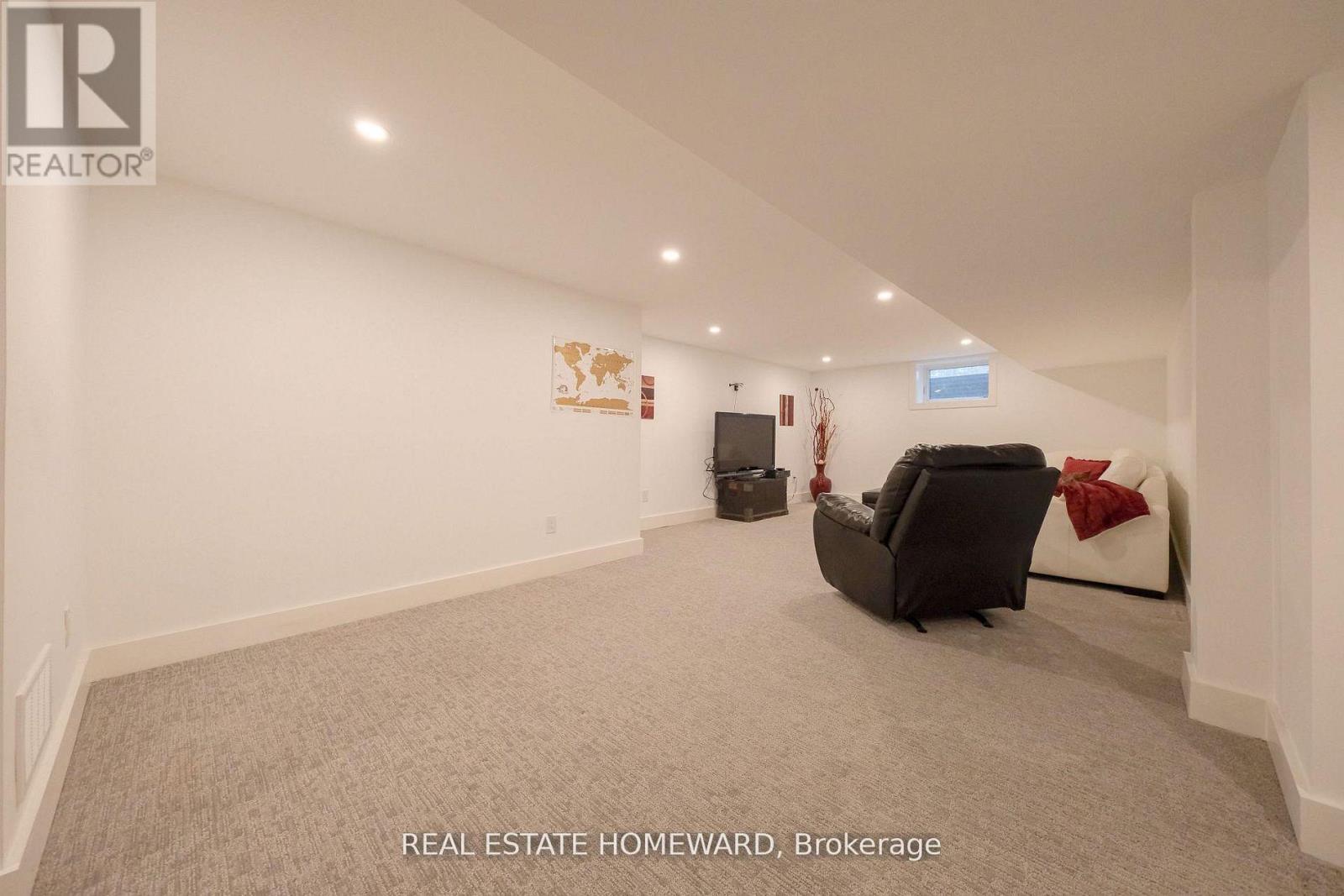 3763 Fairway Road, Innisfil, Ontario  L9S 2L4 - Photo 37 - N12999654