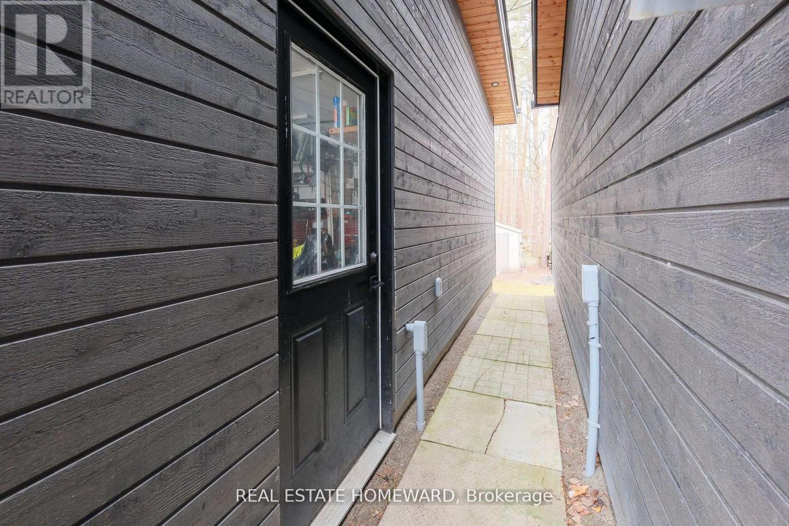 3763 Fairway Road, Innisfil, Ontario  L9S 2L4 - Photo 41 - N12999654