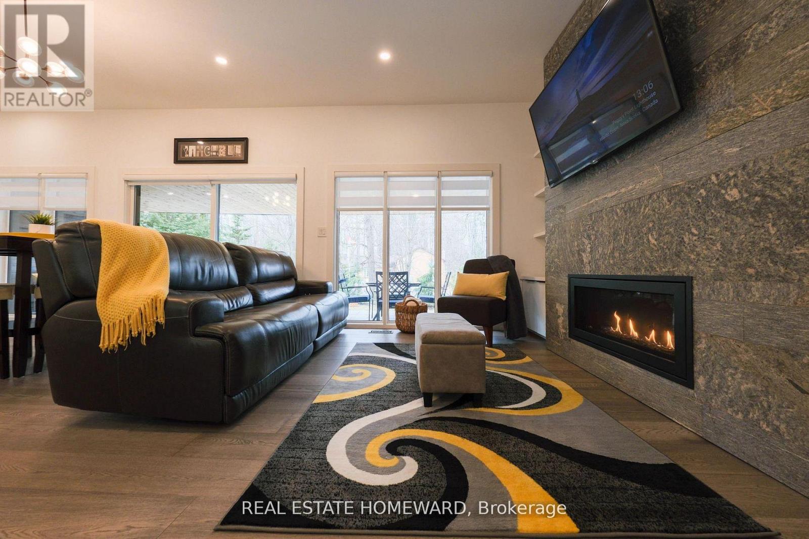 3763 Fairway Road, Innisfil, Ontario  L9S 2L4 - Photo 7 - N12999654