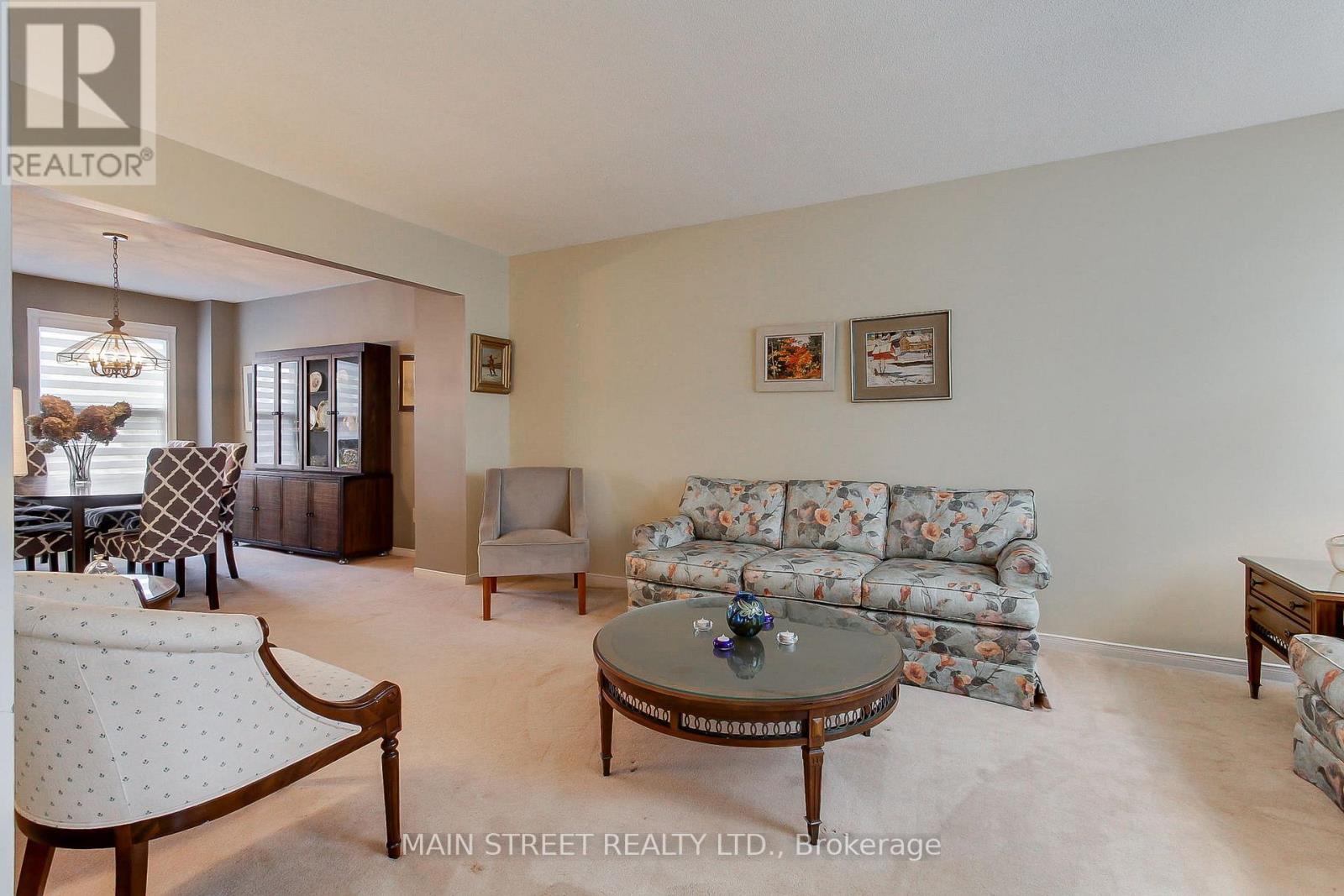 21 Chadburn Crescent, Aurora, Ontario  L4G 4V6 - Photo 10 - N12999666