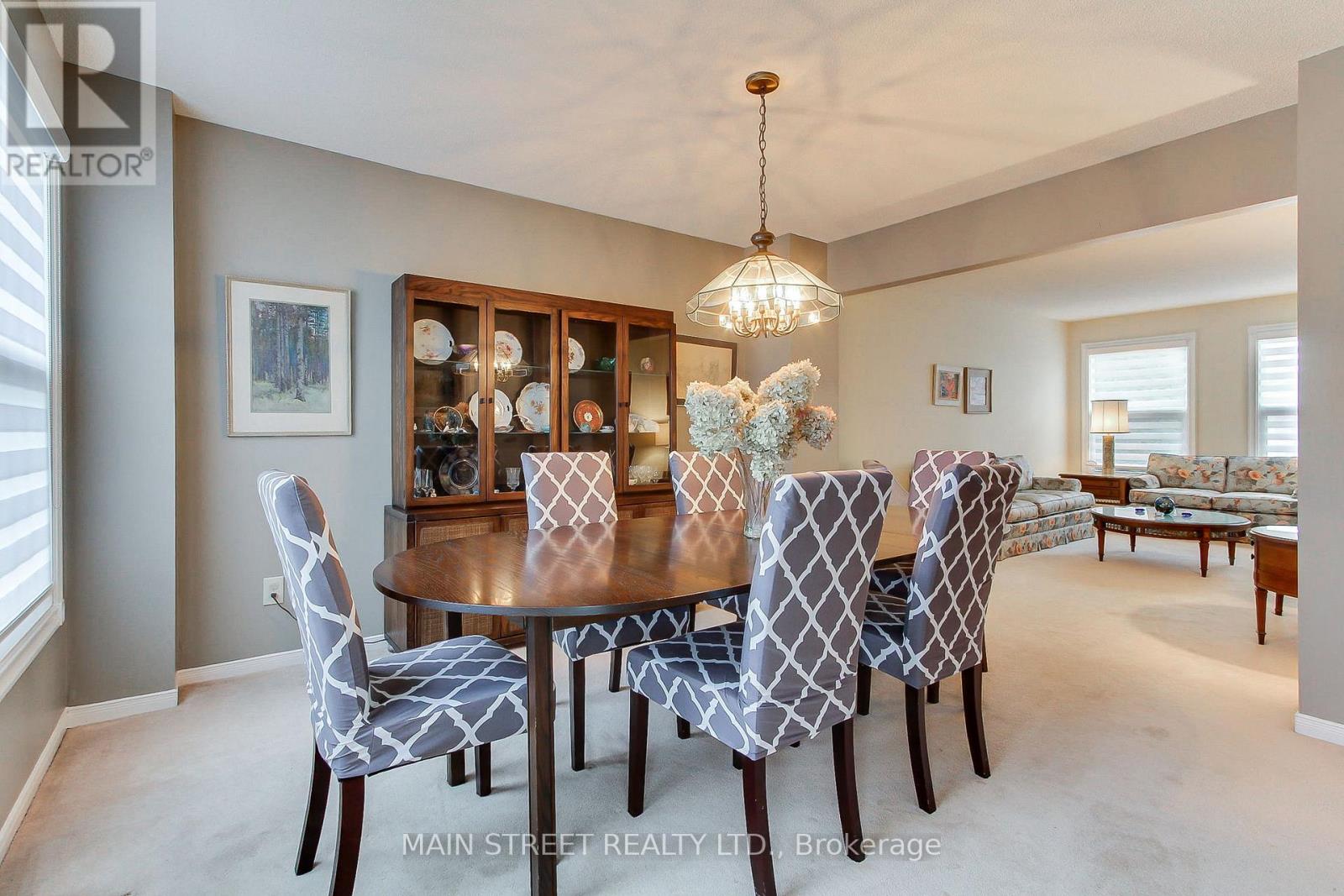 21 Chadburn Crescent, Aurora, Ontario  L4G 4V6 - Photo 11 - N12999666