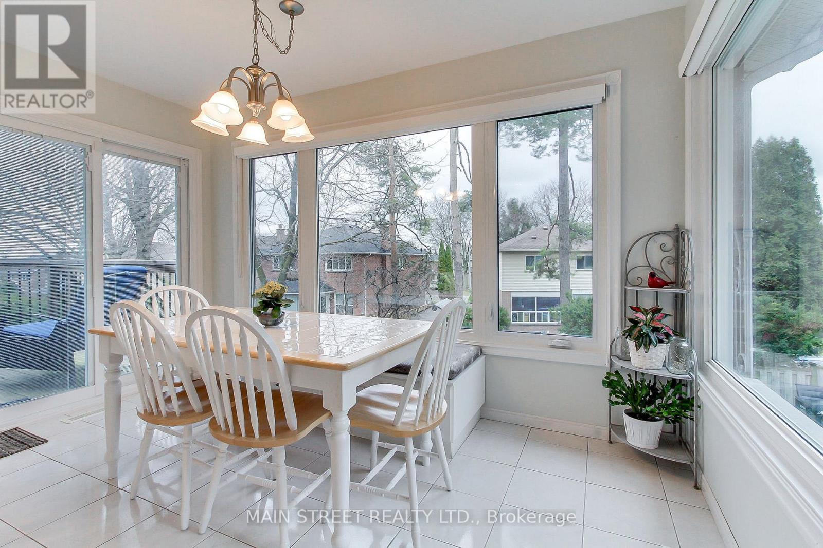 21 Chadburn Crescent, Aurora, Ontario  L4G 4V6 - Photo 17 - N12999666