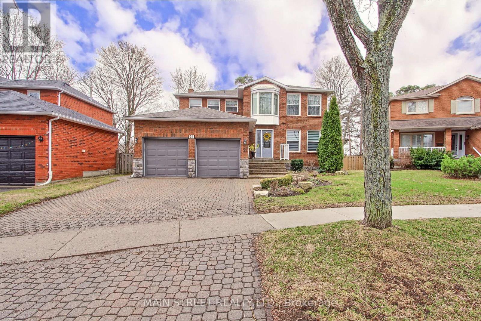 21 Chadburn Crescent, Aurora, Ontario  L4G 4V6 - Photo 3 - N12999666