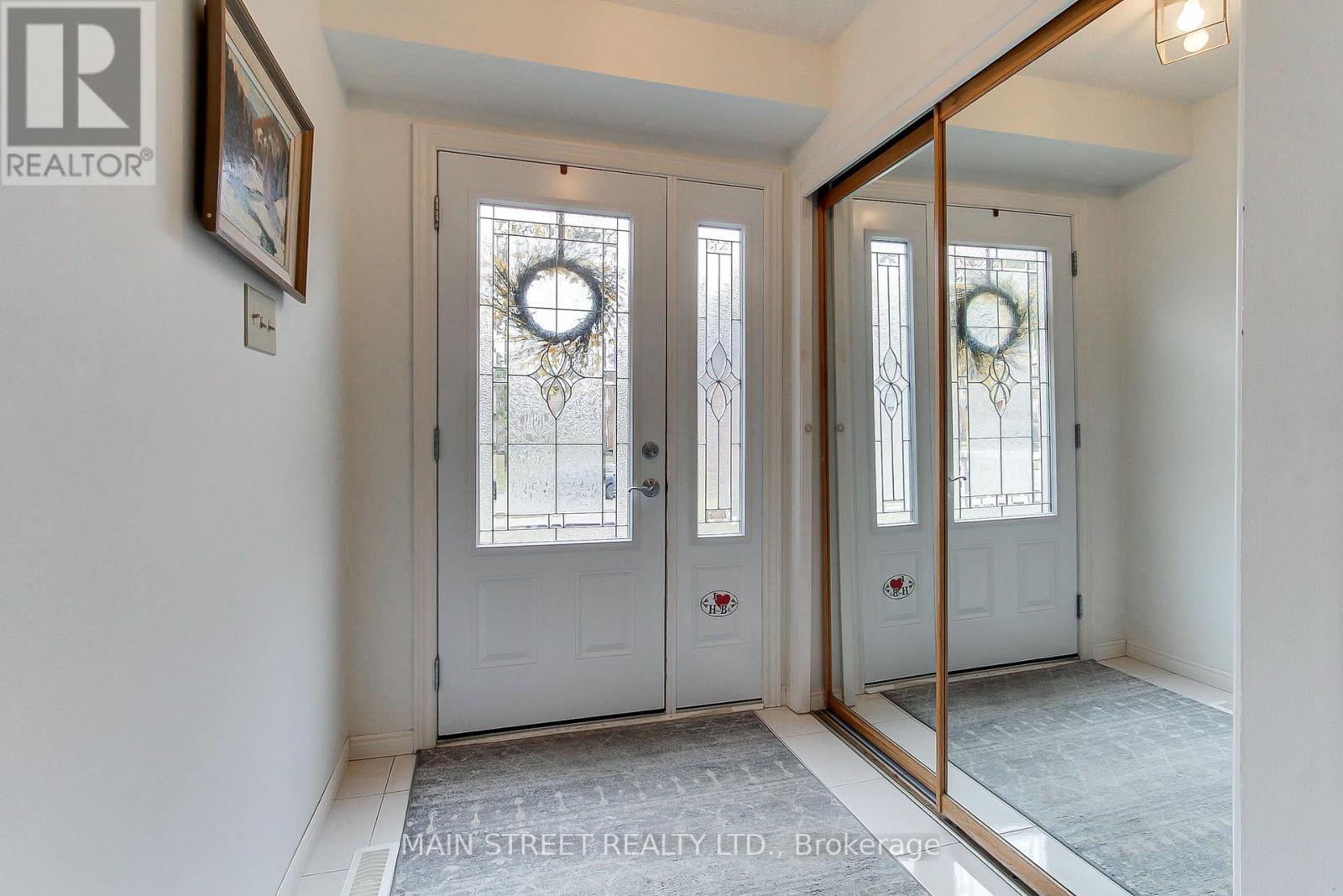 21 Chadburn Crescent, Aurora, Ontario  L4G 4V6 - Photo 5 - N12999666