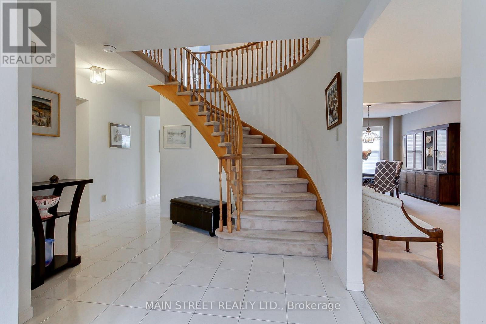 21 Chadburn Crescent, Aurora, Ontario  L4G 4V6 - Photo 6 - N12999666