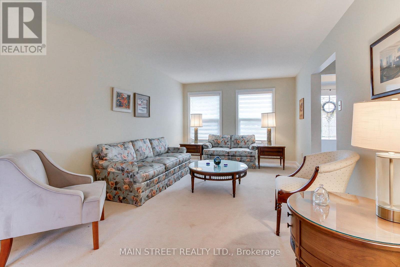 21 Chadburn Crescent, Aurora, Ontario  L4G 4V6 - Photo 9 - N12999666