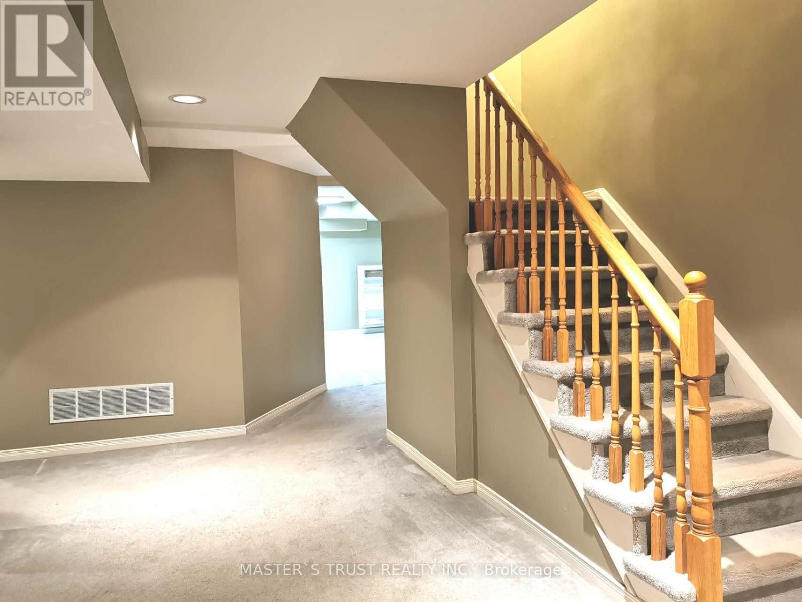 68 Lehman Crescent, Markham, Ontario  L3P 5W7 - Photo 27 - N12999692