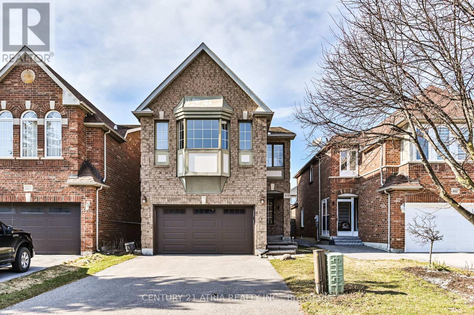 409 HEDDLE CRESCENT, Newmarket, Ontario