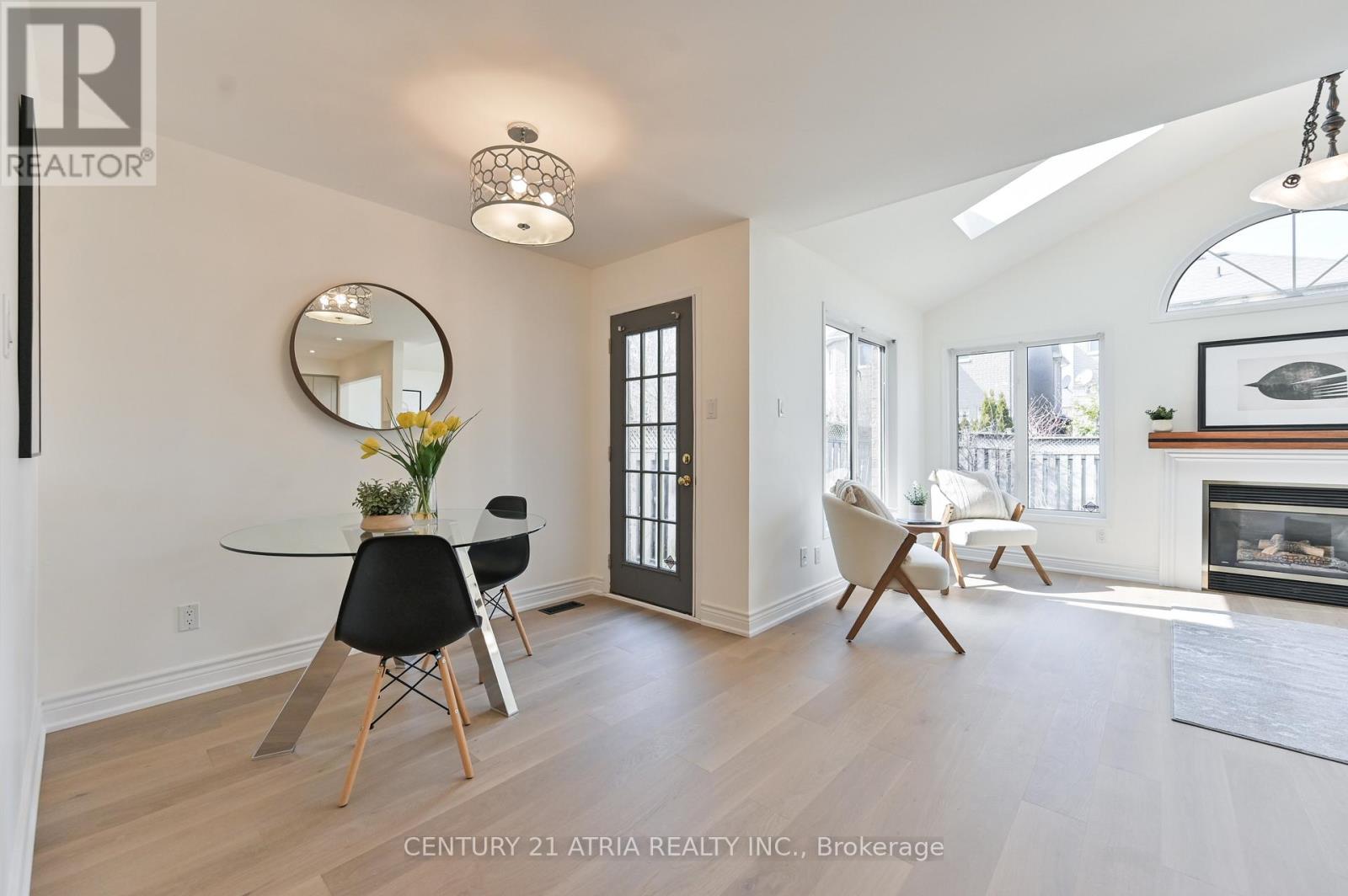 409 Heddle Crescent, Newmarket, Ontario  L3X 2J2 - Photo 17 - N12999732