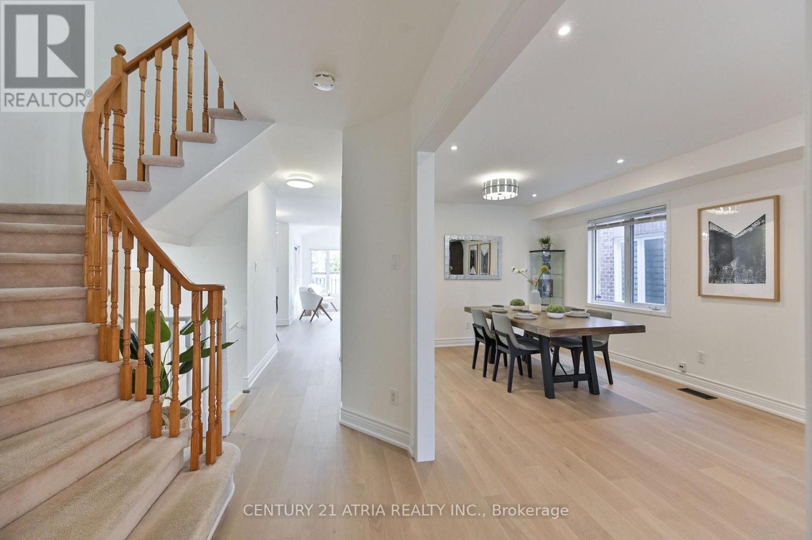 409 Heddle Crescent, Newmarket, Ontario  L3X 2J2 - Photo 4 - N12999732