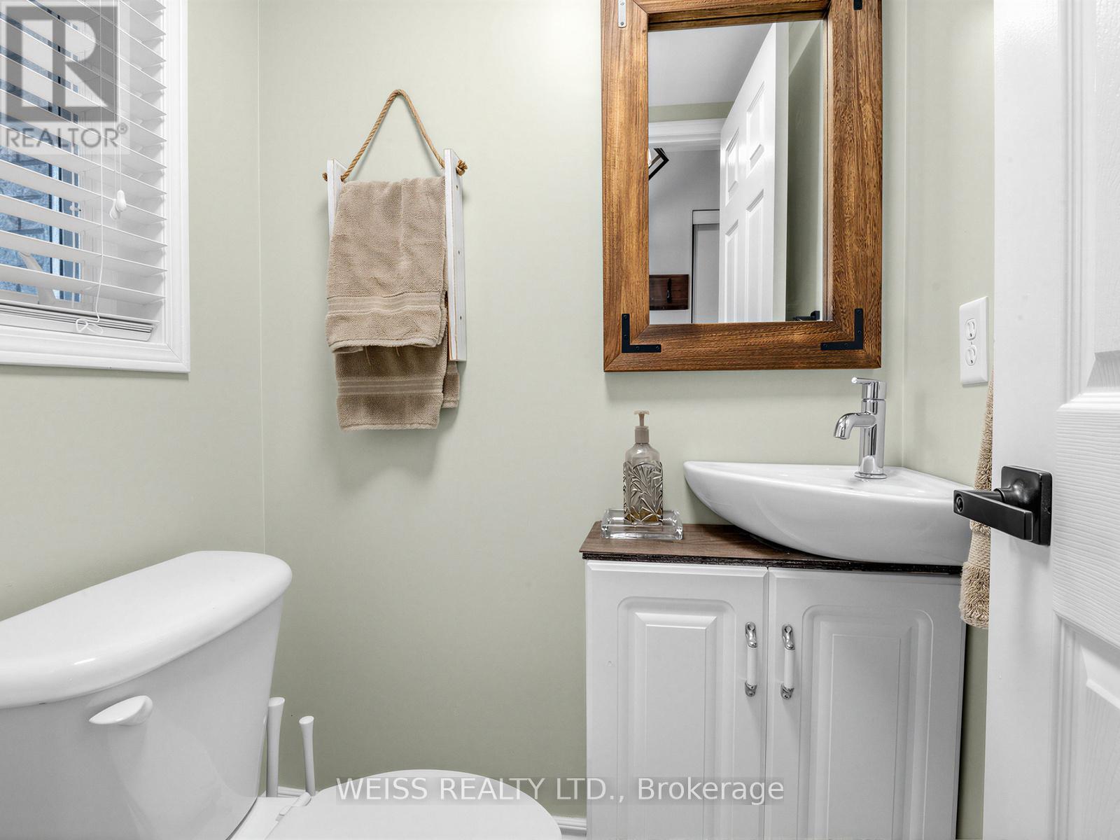 12 Sunset Place, Barrie, Ontario  L4N 0T7 - Photo 17 - S12999660