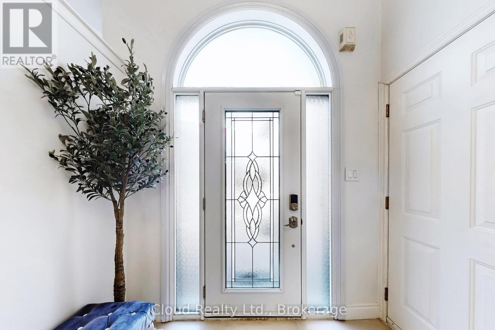 197 Mapleton Avenue, Barrie, Ontario  L4N 8T5 - Photo 3 - S12999714