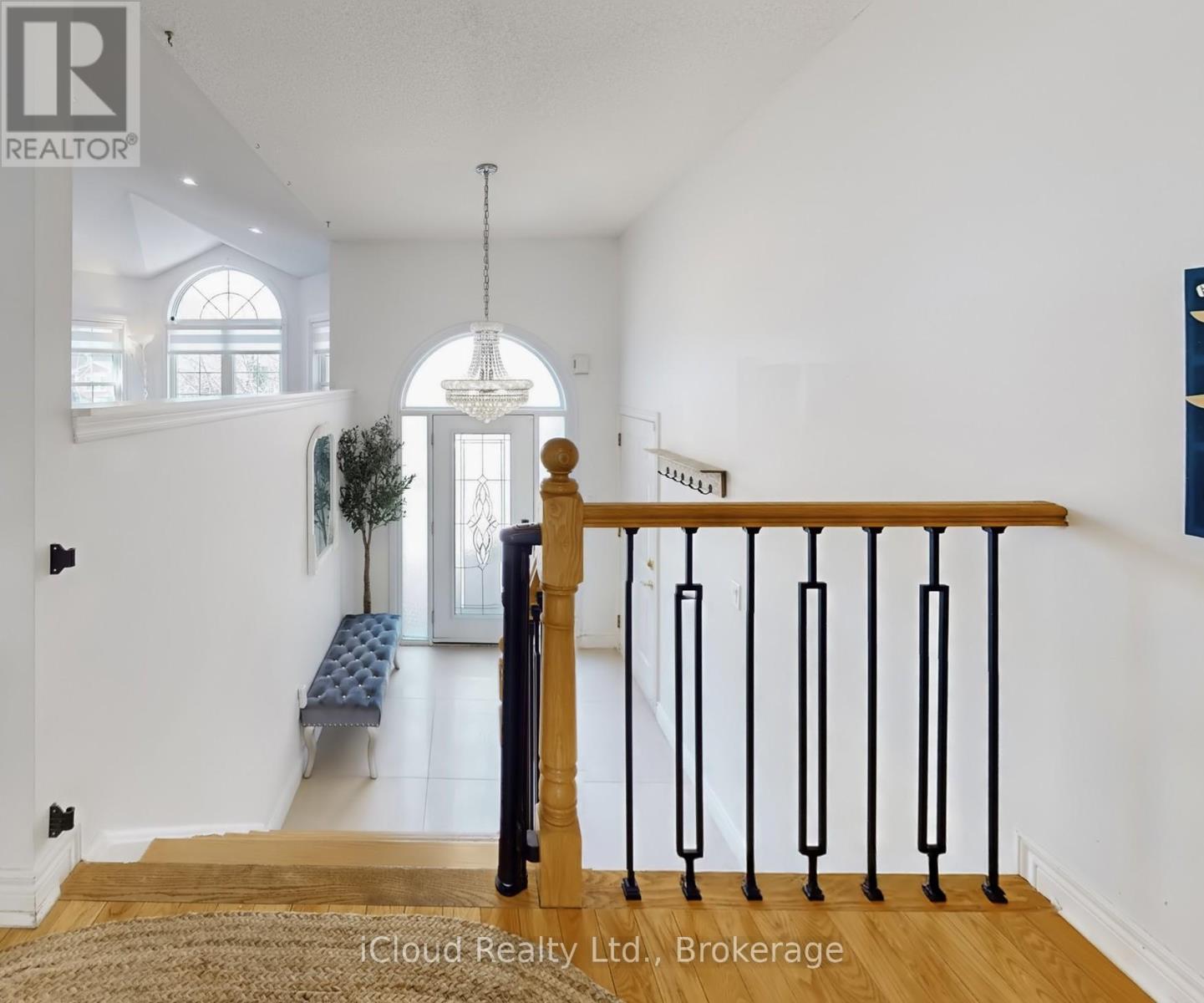 197 Mapleton Avenue, Barrie, Ontario  L4N 8T5 - Photo 4 - S12999714