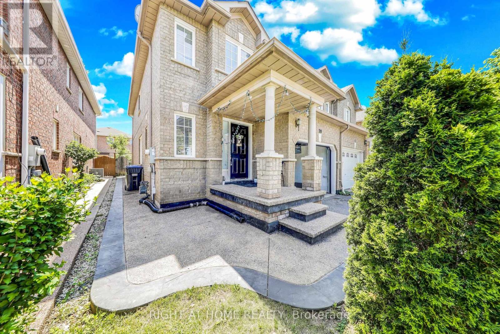 28 CEDARVALLEY BOULEVARD, Brampton, Ontario