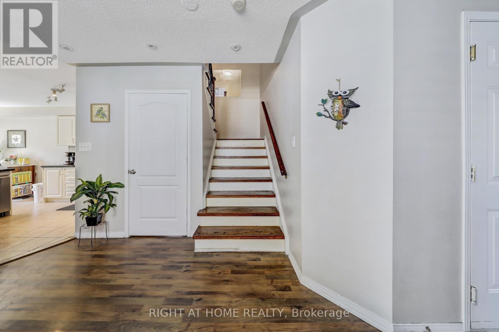 28 Cedarvalley Boulevard, Brampton, Ontario  L7A 2C2 - Photo 16 - W12999676