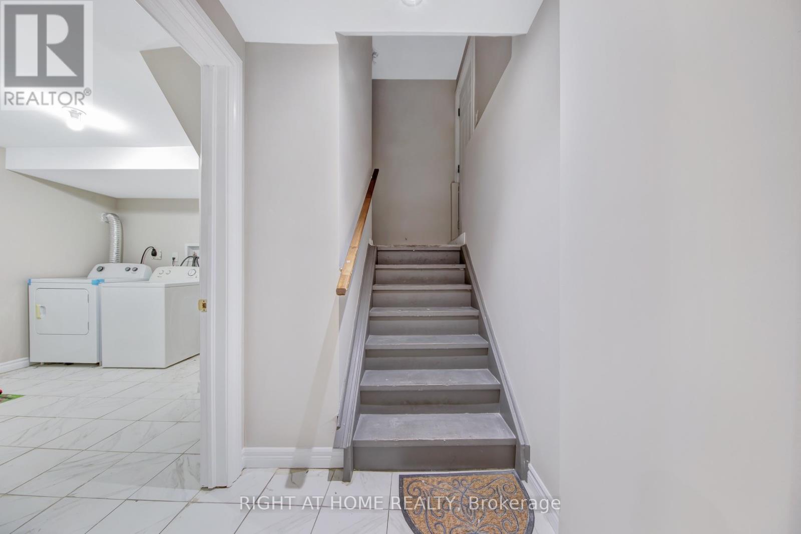 28 Cedarvalley Boulevard, Brampton, Ontario  L7A 2C2 - Photo 33 - W12999676