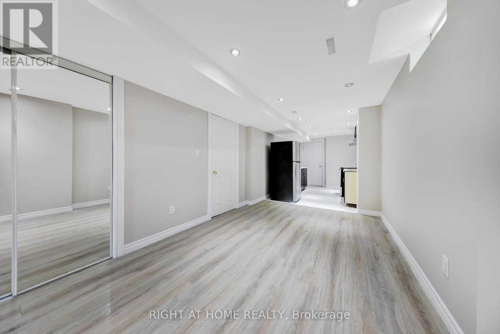 28 Cedarvalley Boulevard, Brampton, Ontario  L7A 2C2 - Photo 35 - W12999676