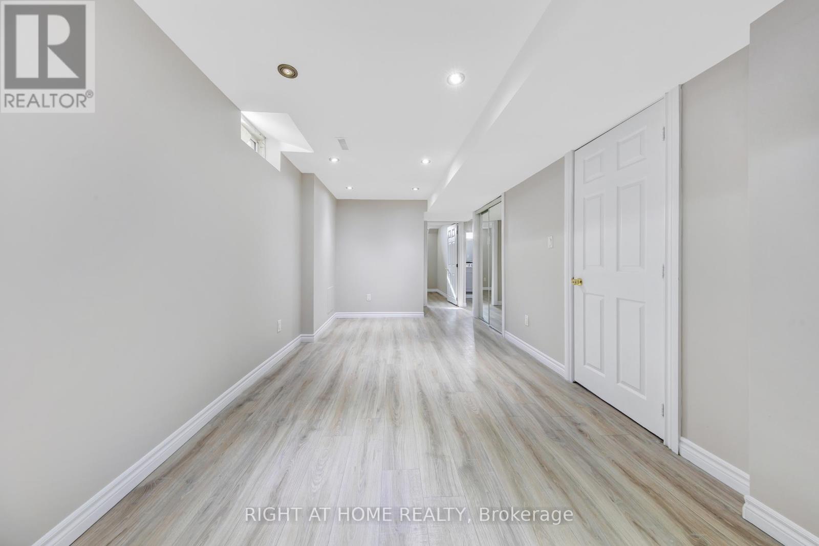 28 Cedarvalley Boulevard, Brampton, Ontario  L7A 2C2 - Photo 36 - W12999676