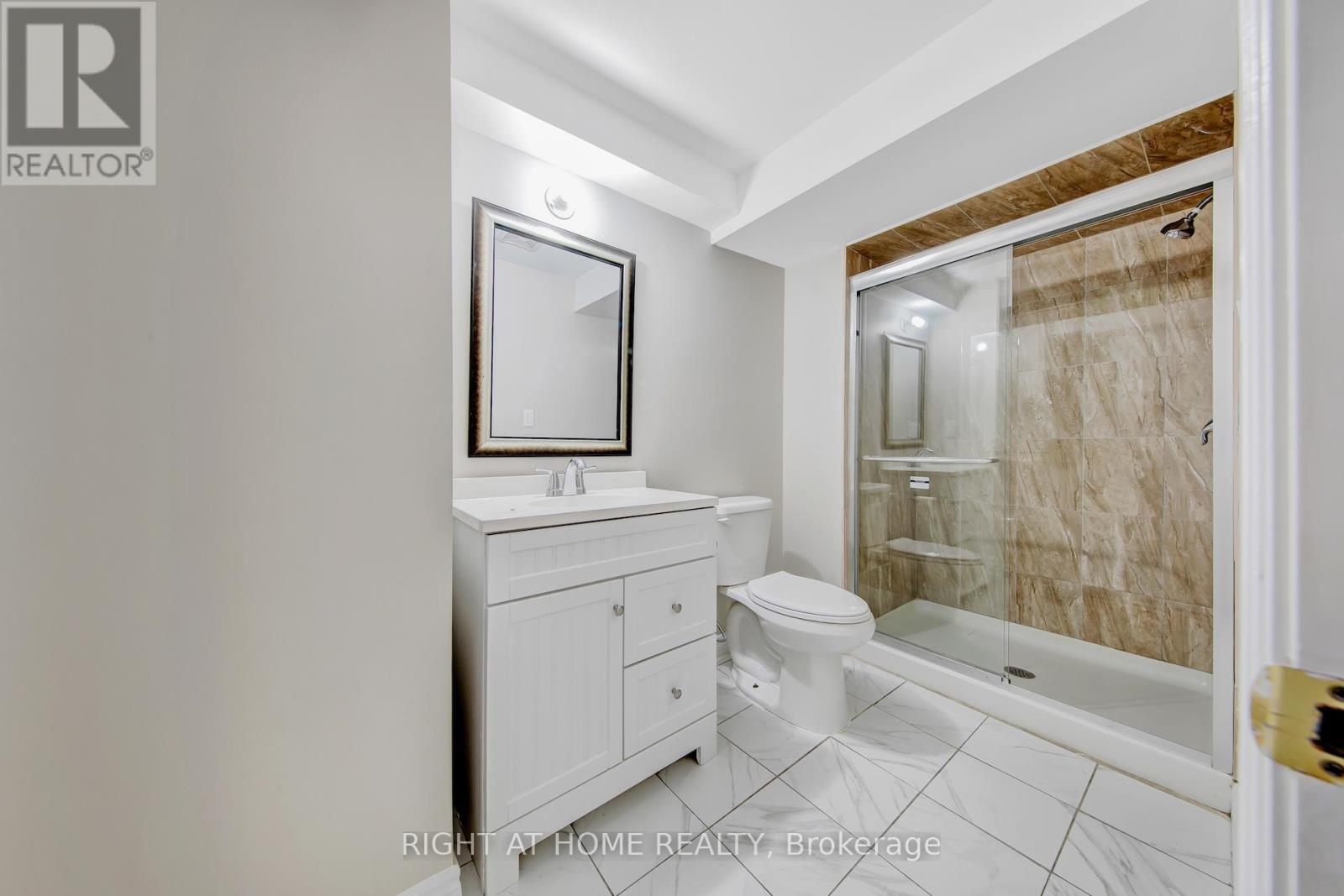 28 Cedarvalley Boulevard, Brampton, Ontario  L7A 2C2 - Photo 42 - W12999676