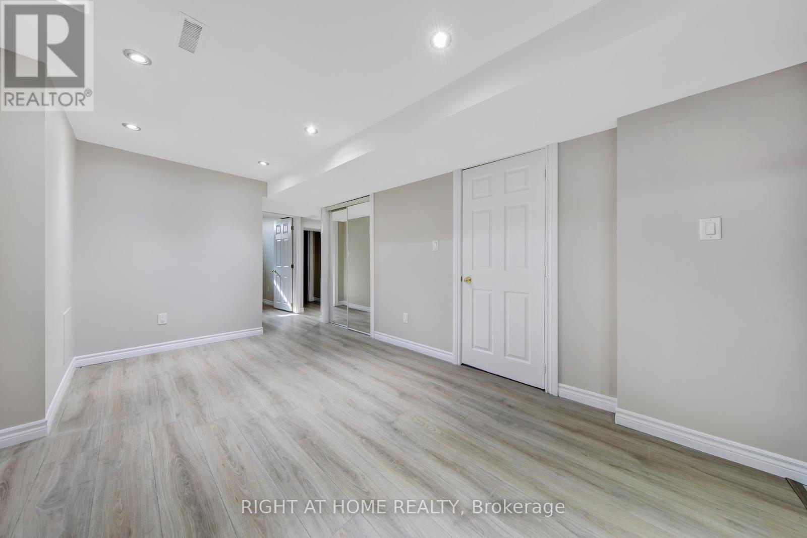 28 Cedarvalley Boulevard, Brampton, Ontario  L7A 2C2 - Photo 44 - W12999676