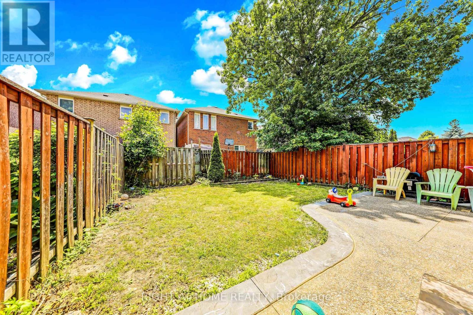 28 Cedarvalley Boulevard, Brampton, Ontario  L7A 2C2 - Photo 47 - W12999676