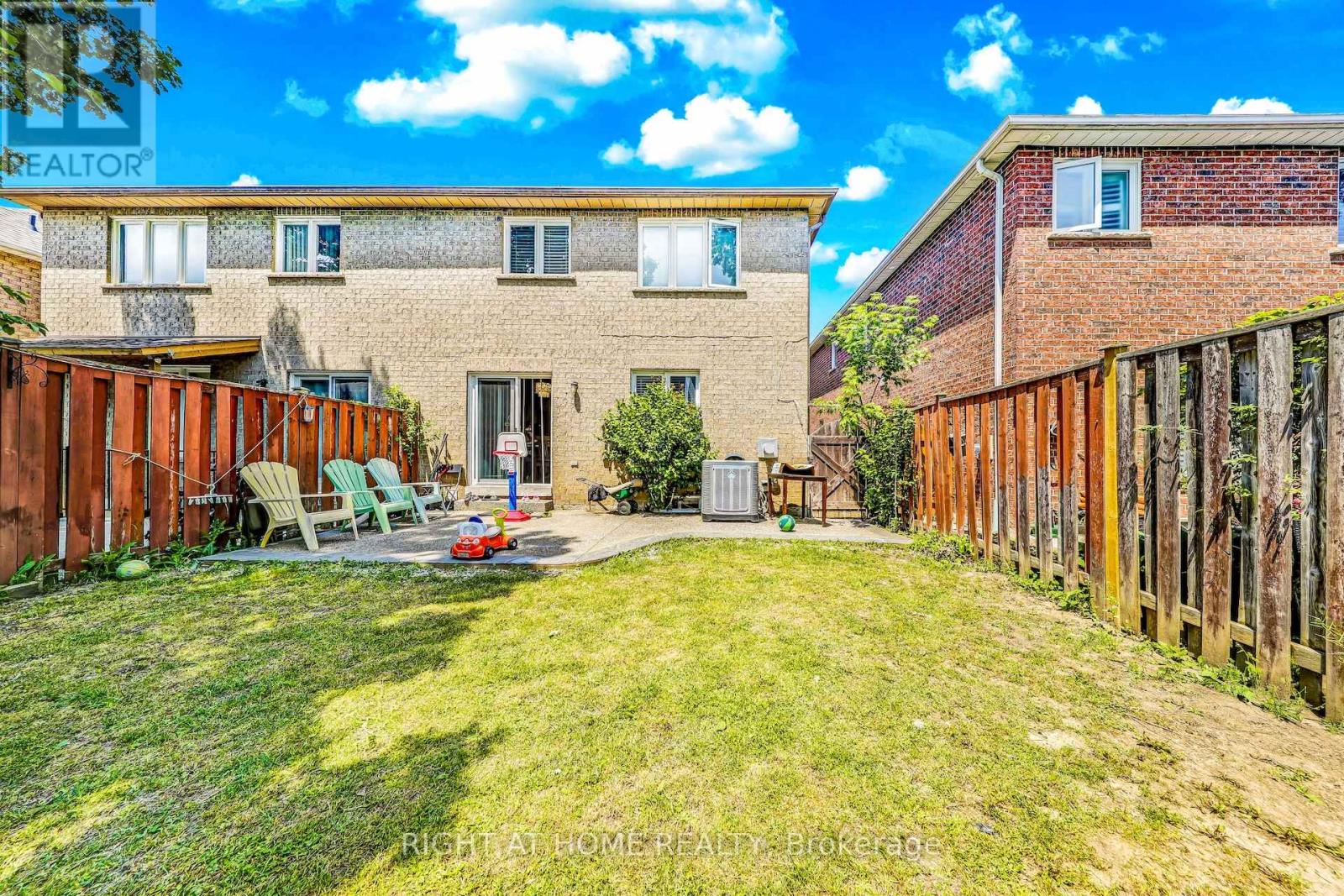 28 Cedarvalley Boulevard, Brampton, Ontario  L7A 2C2 - Photo 48 - W12999676