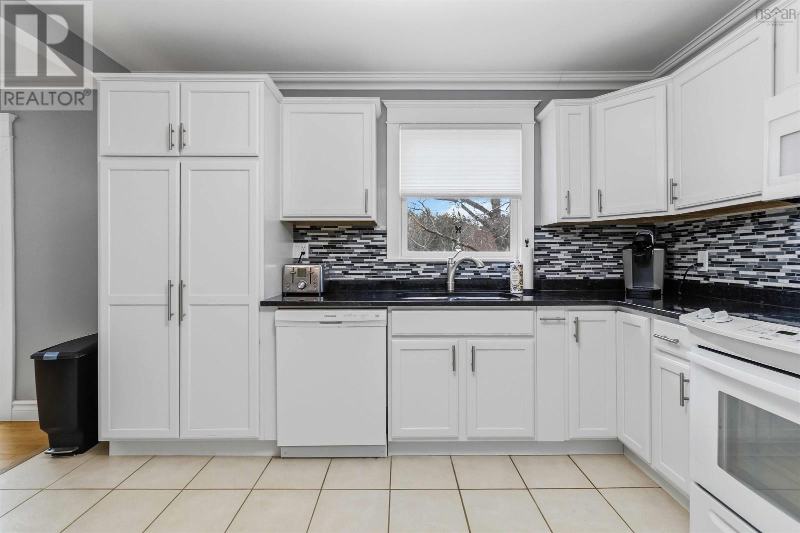 42 Lodge Drive, Halifax, Nova Scotia  B3M 2G7 - Photo 13 - 202600905