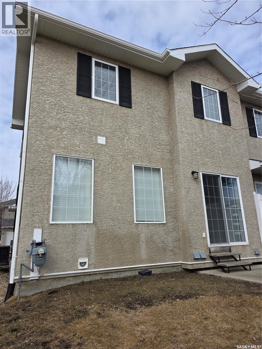 36 103 Banyan Crescent, Saskatoon, Saskatchewan  S7V 1G3 - Photo 2 - SK032931