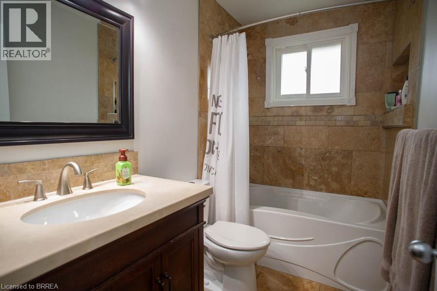 102 Century Hill Drive, Kitchener, Ontario  N2E 2H8 - Photo 18 - 40817435