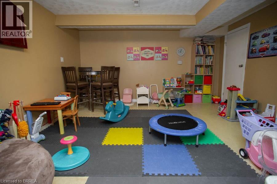 102 Century Hill Drive, Kitchener, Ontario  N2E 2H8 - Photo 23 - 40817435