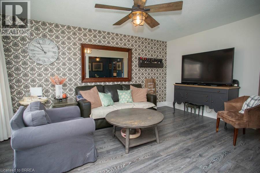 102 Century Hill Drive, Kitchener, Ontario  N2E 2H8 - Photo 6 - 40817435