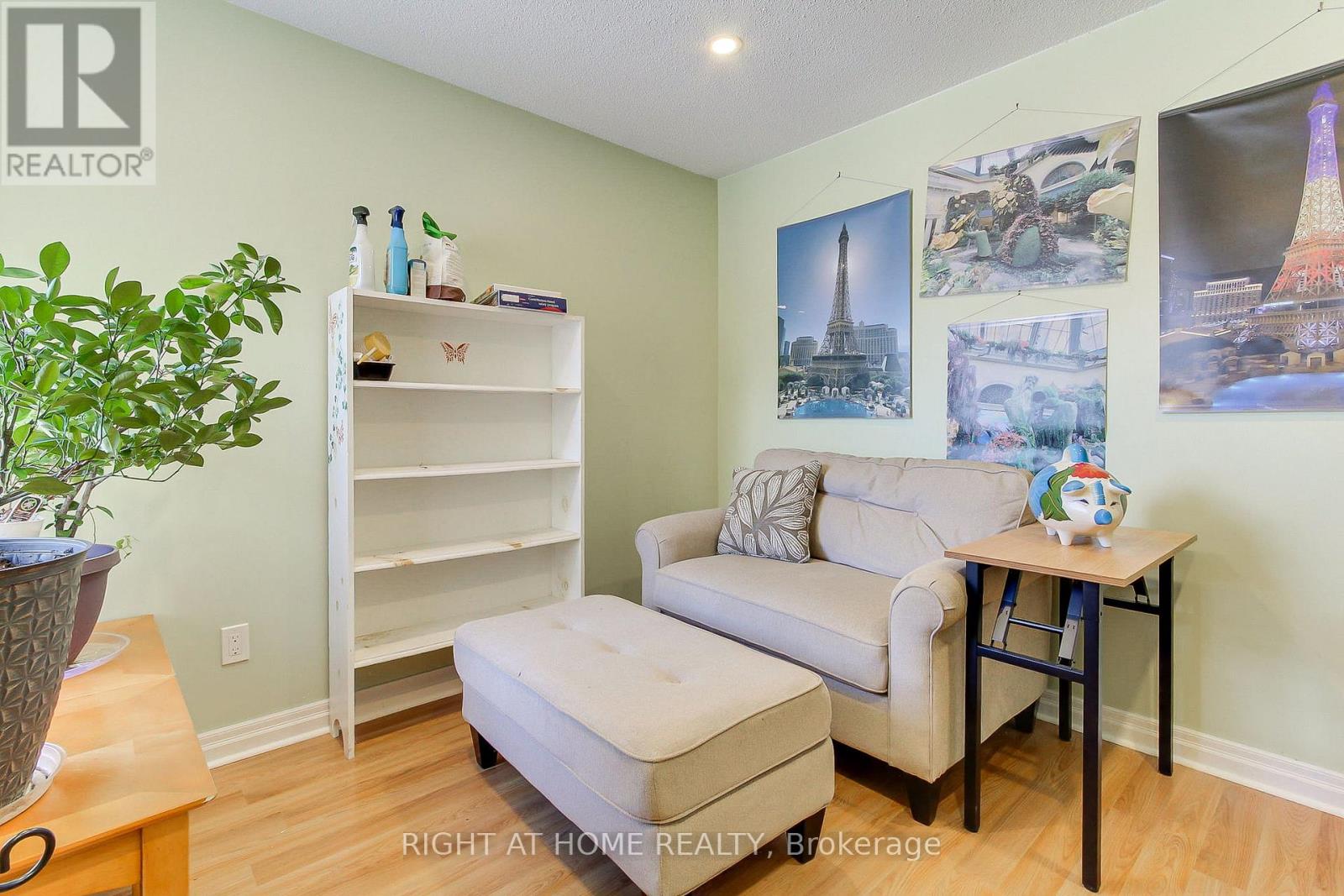 853 Magnolia Avenue, Newmarket, Ontario  L3Y 5H5 - Photo 25 - N12723300