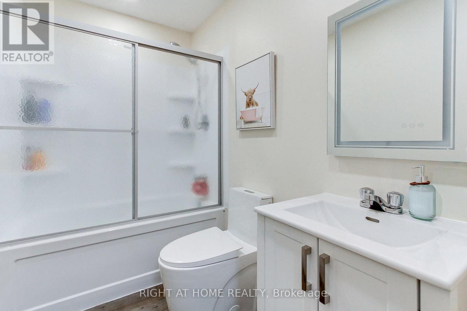 853 Magnolia Avenue, Newmarket, Ontario  L3Y 5H5 - Photo 27 - N12723300