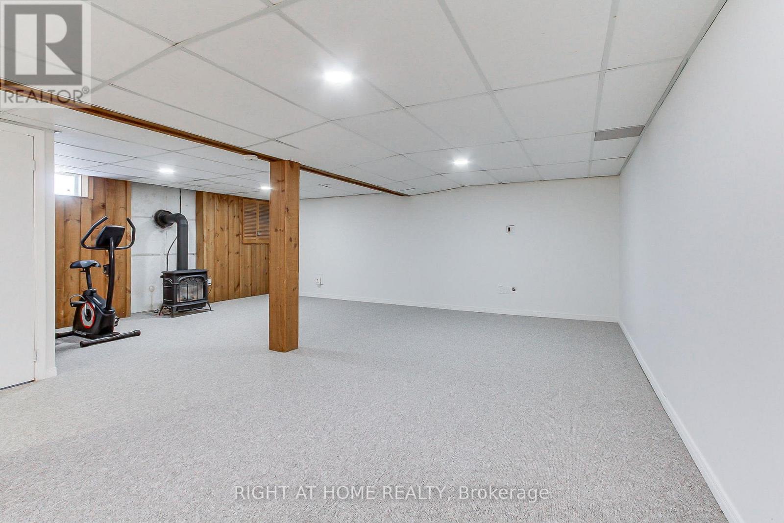 853 Magnolia Avenue, Newmarket, Ontario  L3Y 5H5 - Photo 31 - N12723300