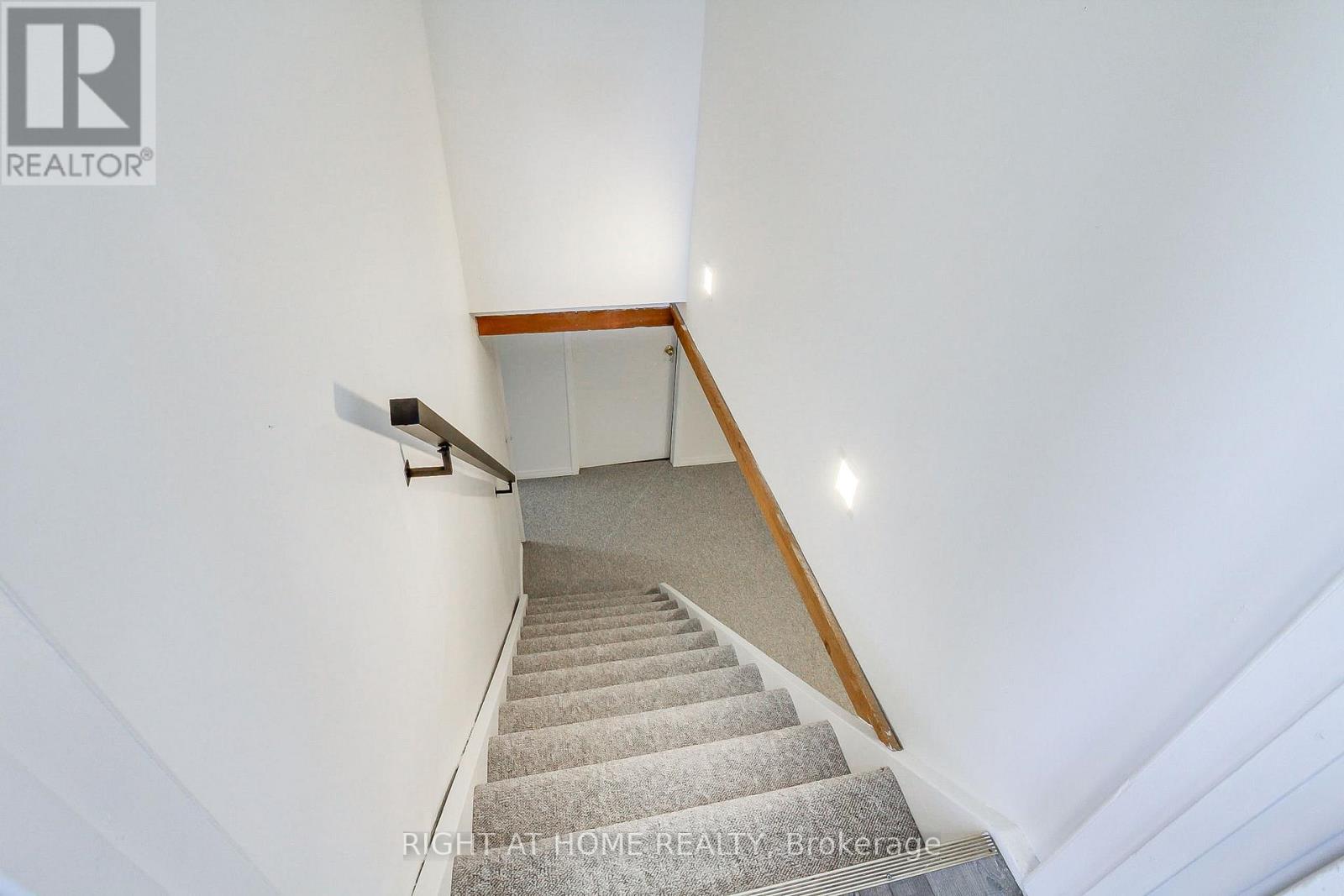 853 Magnolia Avenue, Newmarket, Ontario  L3Y 5H5 - Photo 29 - N12723300