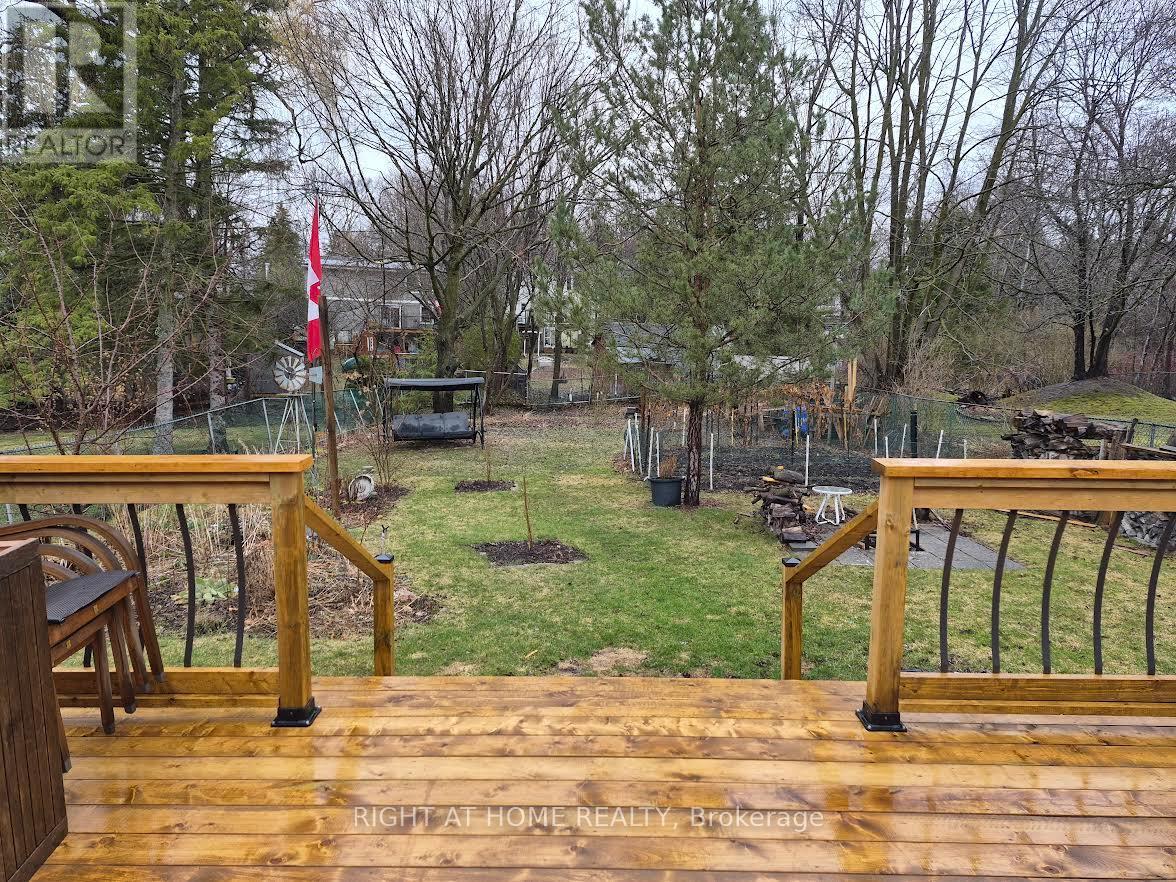 853 Magnolia Avenue, Newmarket, Ontario  L3Y 5H5 - Photo 38 - N12723300