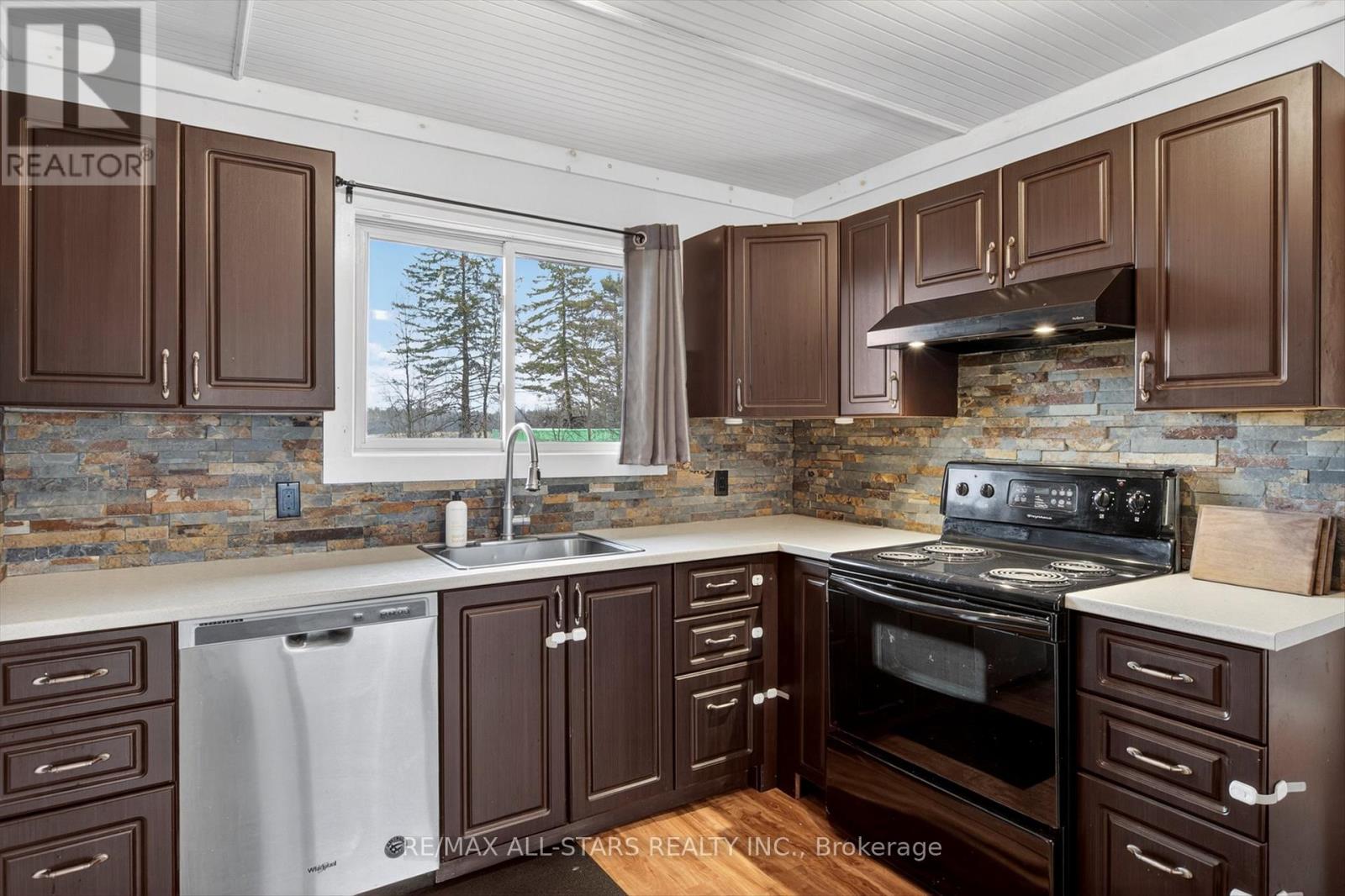 17 Hawke Drive, Kawartha Lakes (Emily), Ontario  K0L 2W0 - Photo 13 - X12999750