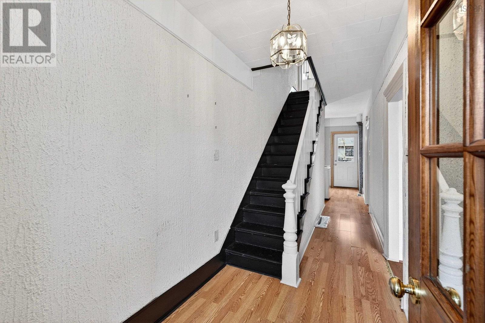 2490 John Street, Halifax, Nova Scotia  B3K 4K7 - Photo 5 - 202607407