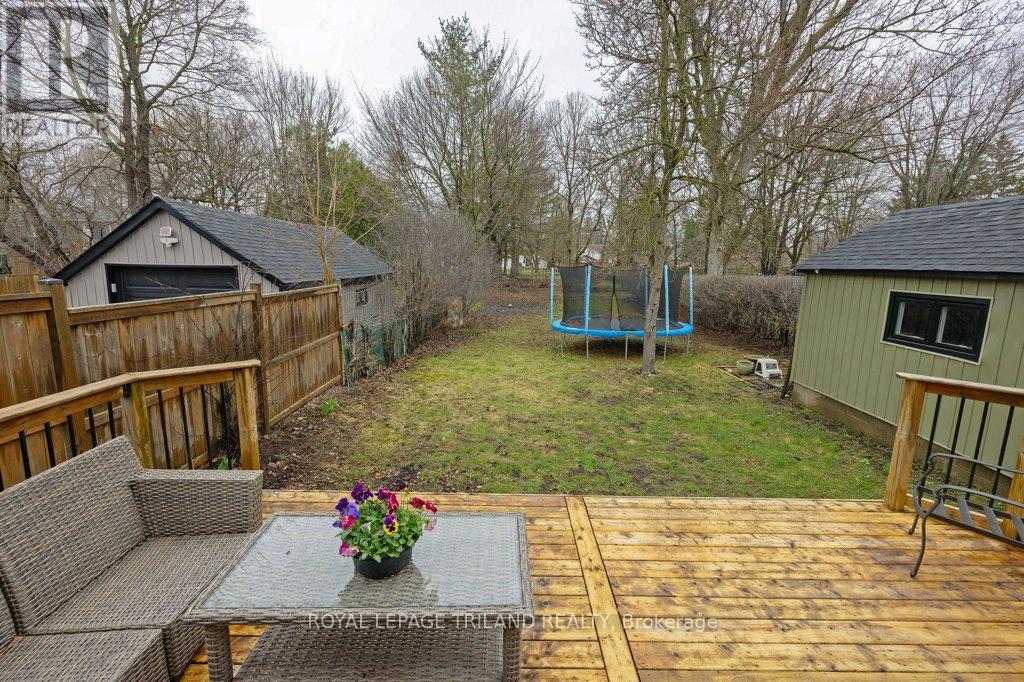 88 Briscoe Street E, London South, Ontario  N6C 1X2 - Photo 36 - X12999766