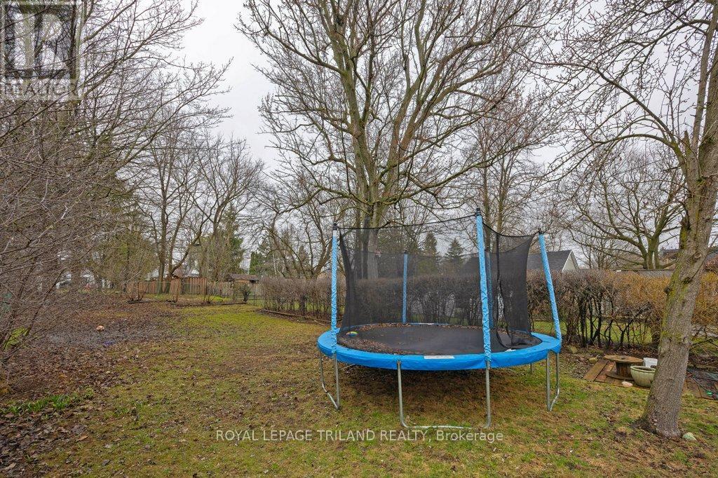 88 Briscoe Street E, London South, Ontario  N6C 1X2 - Photo 39 - X12999766