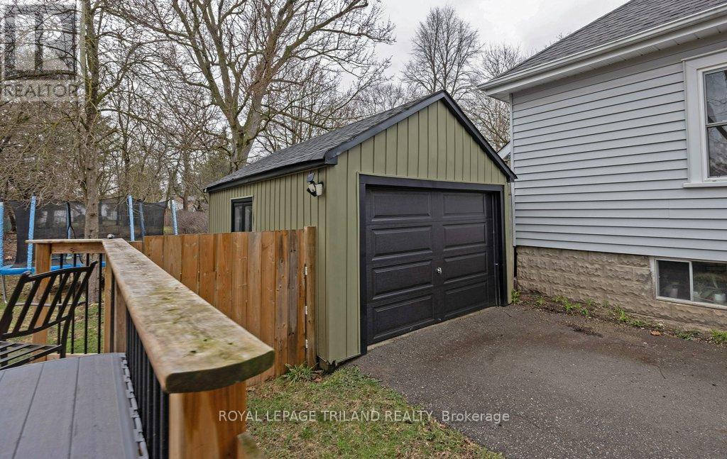 88 Briscoe Street E, London South, Ontario  N6C 1X2 - Photo 42 - X12999766