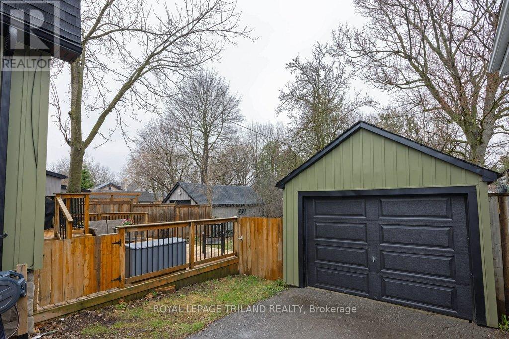 88 Briscoe Street E, London South, Ontario  N6C 1X2 - Photo 43 - X12999766