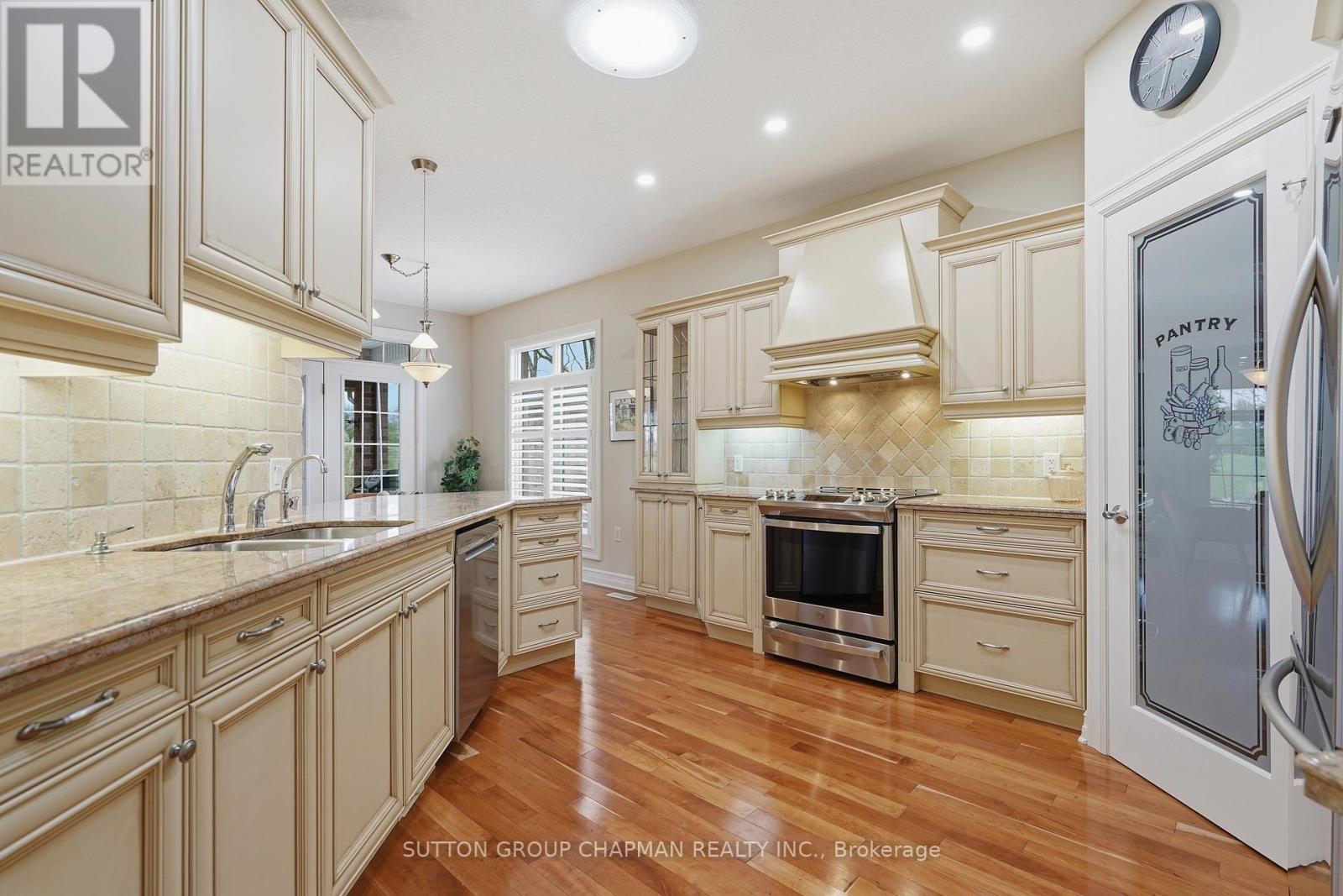 1255 Sandy Somerville Drive, London South, Ontario  N6K 5R2 - Photo 14 - X12999774